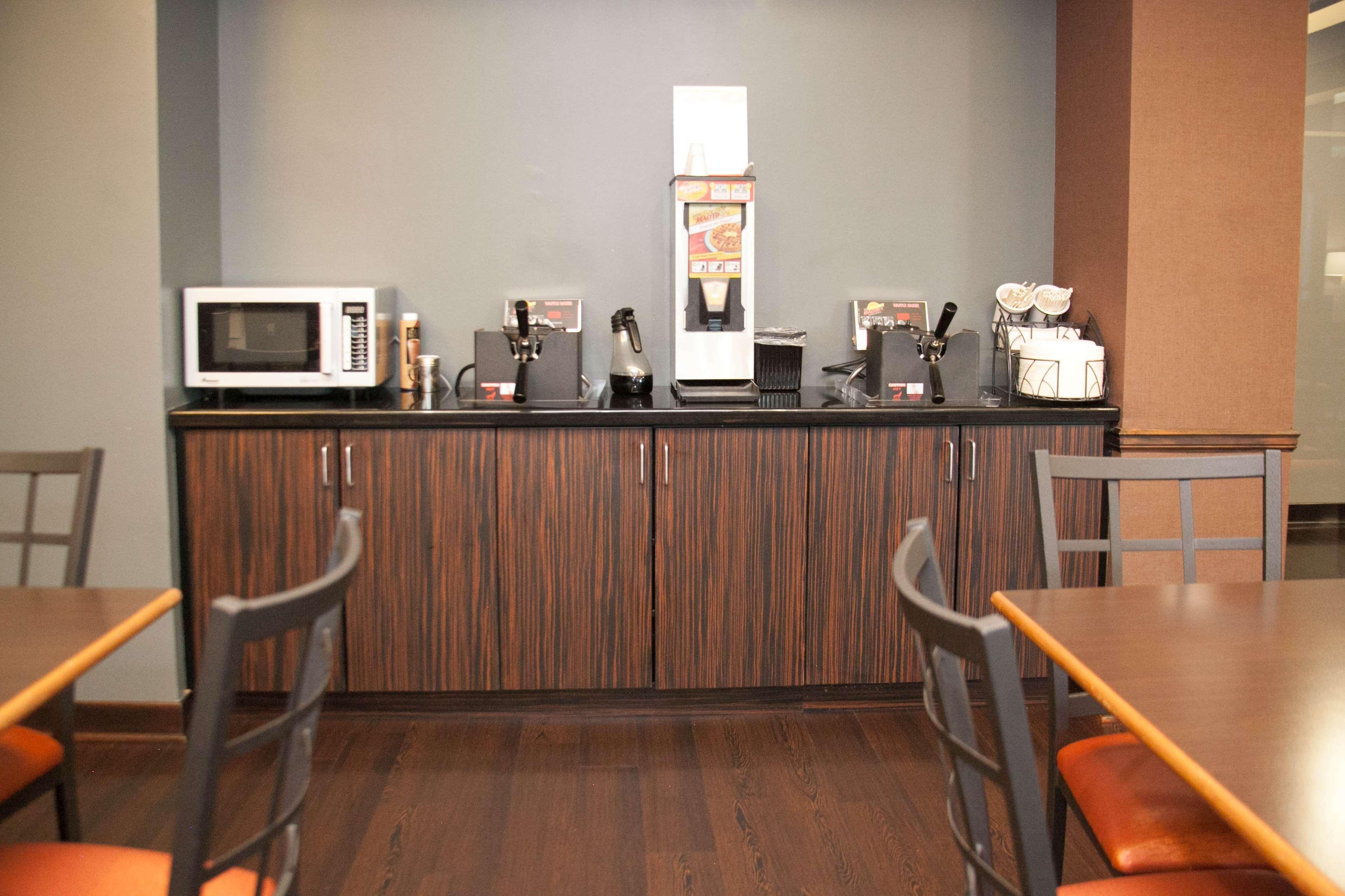 Best Western Plus Olathe Hotel Экстерьер фото