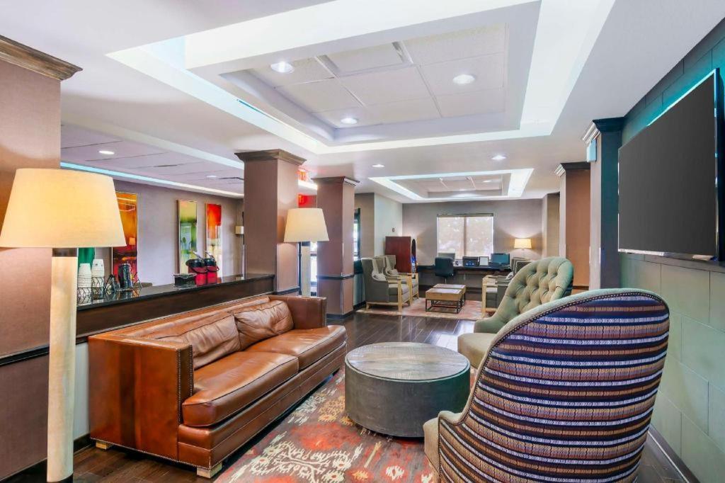 Best Western Plus Olathe Hotel Экстерьер фото
