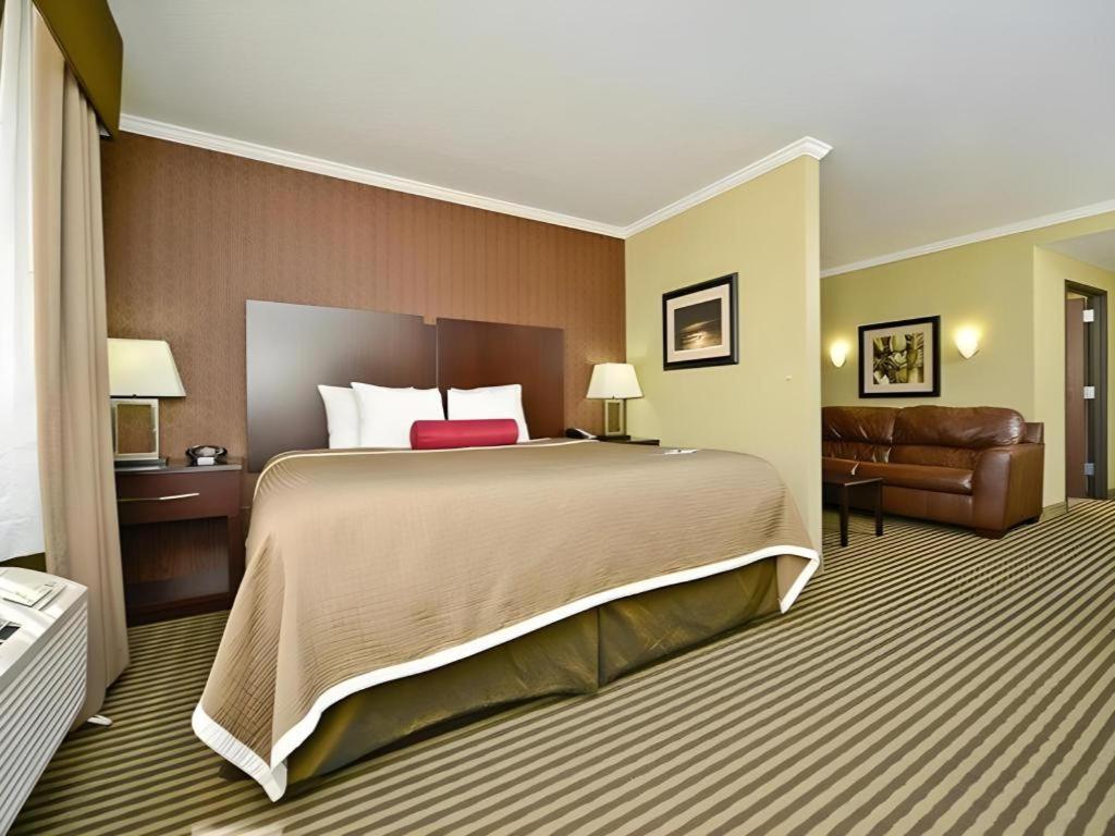 Best Western Plus Olathe Hotel Экстерьер фото