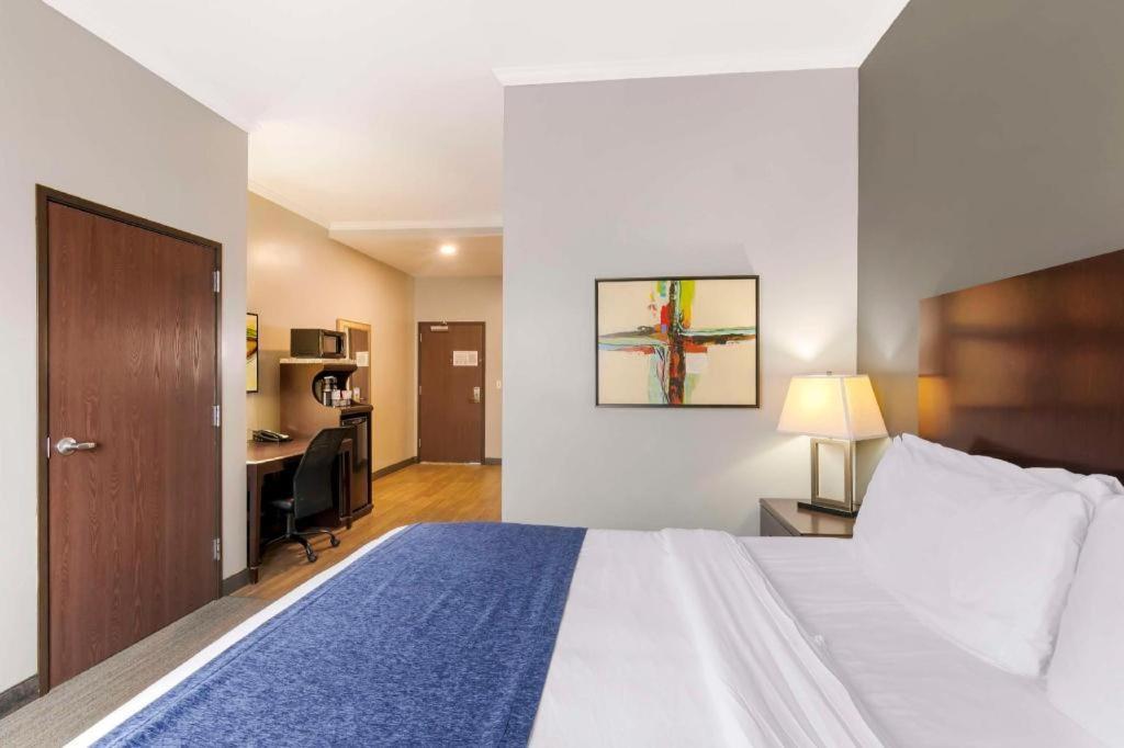 Best Western Plus Olathe Hotel Экстерьер фото